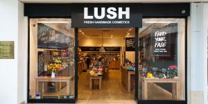 Il negozio di Lush gioca un grande ruolo tramite il Marketing sensoriale